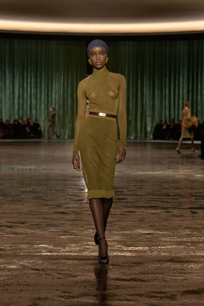 Look 21